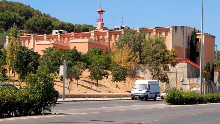 El Ayuntamiento ultima el nuevo acuerdo con la Diputación sobre el parque de Bomberos