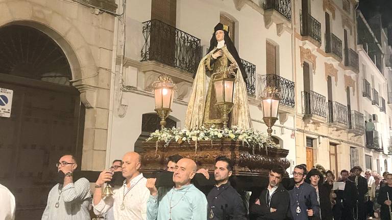 La noche de Santa Teresa: 450 años de cariño inenarrable en Beas de Segura