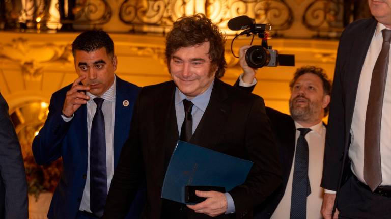 <i>El presidente de la República Argentina, Javier Milei, participa en un desayuno informativo de Fórum Europa, en el Real Casino Gran Círculo de Madrid. / Eduardo Parra / Europa Press.</i>