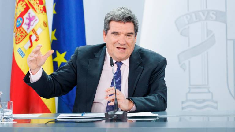 José Luis Escrivá tras el Consejo de Ministros que aprobó la reforma de pensiones. / Eduardo Parra / Europa Press.