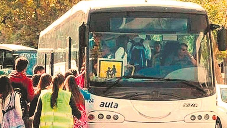 La Junta y transportistas siguen sin ponerse de acuerdo sobre el autobús escolar
