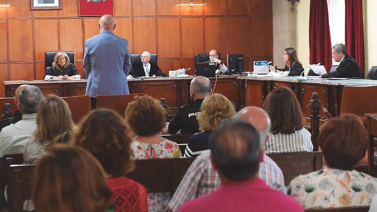 El fiscal rebaja su petición de cárcel a ocho años y medio