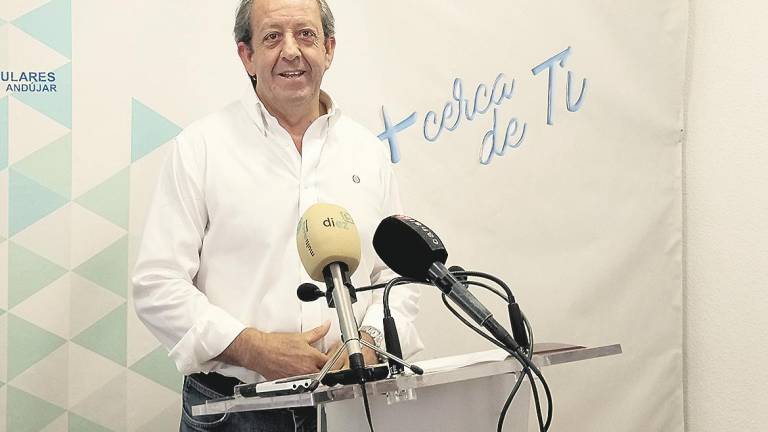 Carmona lamenta el pacto entre Adelante y el PSOE