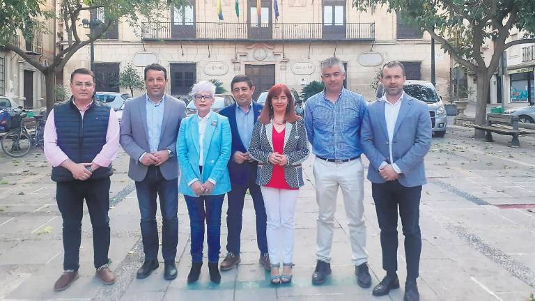 Los alcaldes socialistas de las grandes ciudades avalan a Elena Víboras