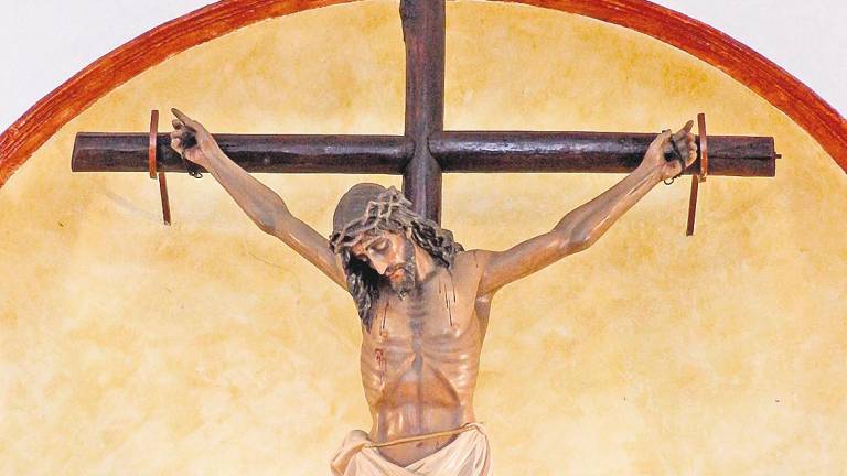 Joaquín Marchal restaura el Cristo de Los Noguerones