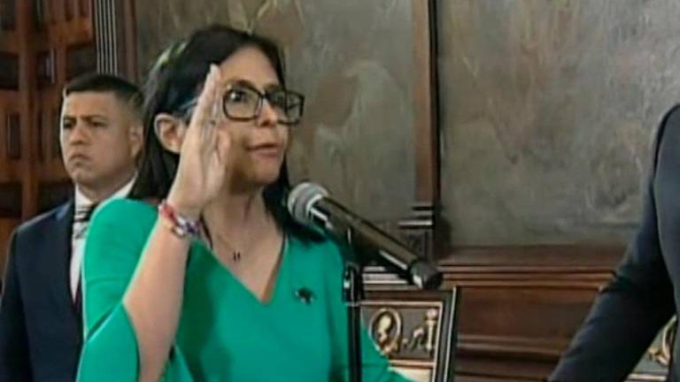 Delcy Rodríguez es investida como presidenta encargada de Venezuela