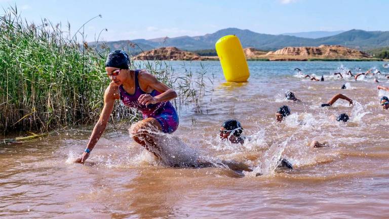 Medalla de bronce para la alcalaína Valeria Peinado en triatlón