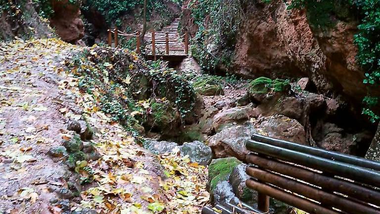 La Cimbarra exhibe ahora su descomunal salto de agua