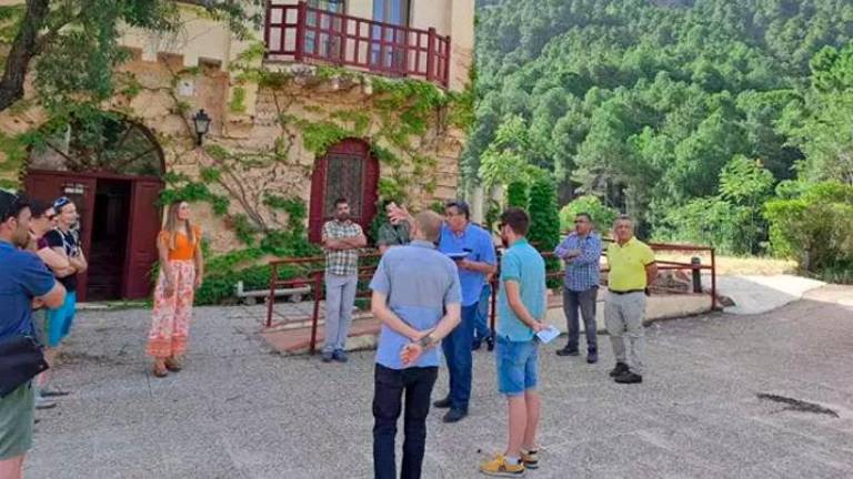 Visita al hotel de montaña Riogazas. / Junta de Andalucía / Archivo Europa Press. 