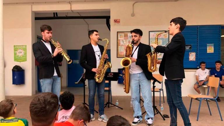 El joven cuarteto de los “jinetes” deslumbra en Huelma