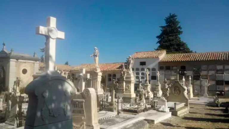 175 personas aspiran a las cuatro plazas para trabajar en los cementerios municipales