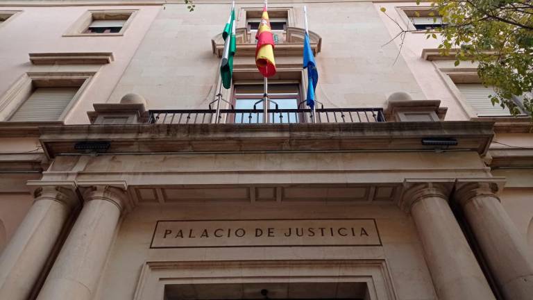 El juicio contra un monitor deportivo por abuso sexual a una menor se suspende por falta de testigos