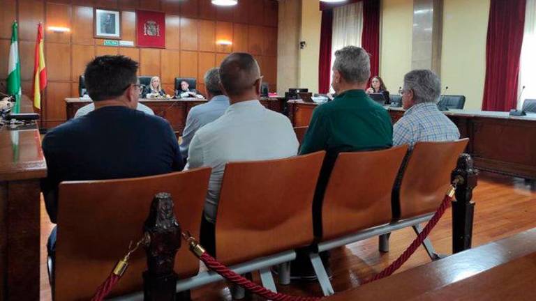Seis meses de cárcel para cinco de los seis responsables de la cantera Fuente de la Peña