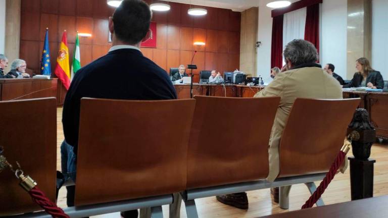 Las víctimas de la estafa inmobiliaria de La Carolina exigen justicia por el engaño