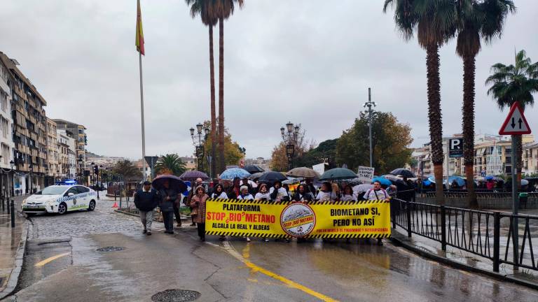 Más de 1.500 personas se manifiestan contra la planta de biometano de Alcalá la Real
