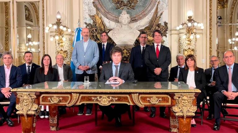 Milei anuncia un decreto para desregular la economía argentina