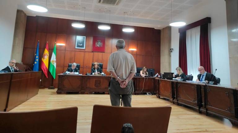 <i>El acusado durante el juicio celebrado en la Audiencia de Jaén. Archivo. / Europa Press.</i>
