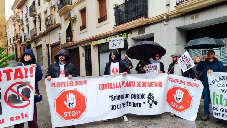 Más de 1.500 personas se manifiestan contra la planta de biometano de Alcalá la Real