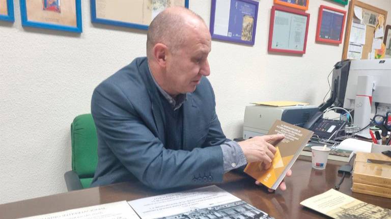<i>El catedrático de Historia del Derecho y de las Instituciones de la UJA y principal responsable de SysComProA, Miguel Ángel Chamocho. / Universidad de Jaén.</i>