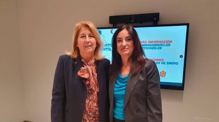 <i>María Dolores Aguayo y Eva Funes, tras la presentación. / Ayuntamiento de Jaén.</i>