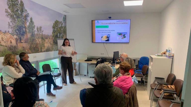 <i>Una de las sesiones del taller sobre diabetes. / Junta de Andalucía.</i>