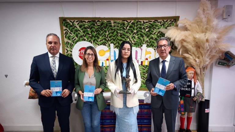 <i>Eleuterio Muñoz, África Colomo, Lietty Aylet Navarro y Antonio Gutiérrez. / Agustín Muñoz / Diario JAÉN. </i>