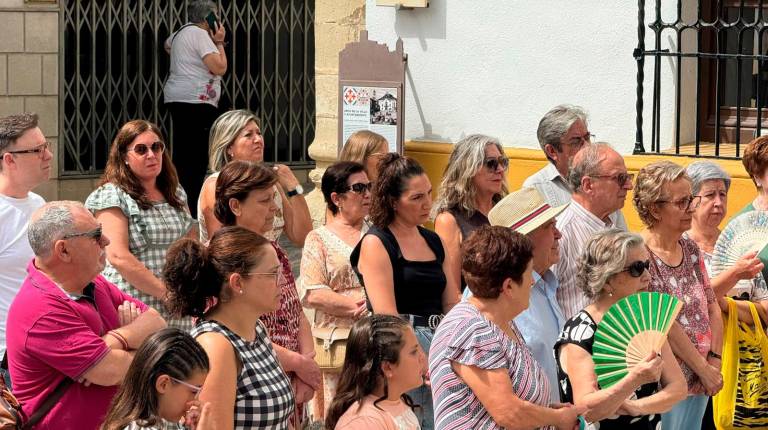 <i>Minuto de silencio. / Ayuntamiento de Alcaudete.</i>