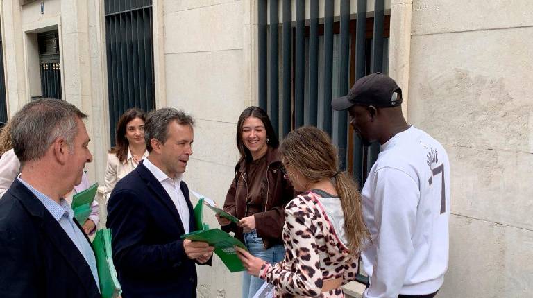 El PSOE expone la “incapacidad” en la gestión del tranvía por parte de la Junta en el ecuador del camino al 17-M