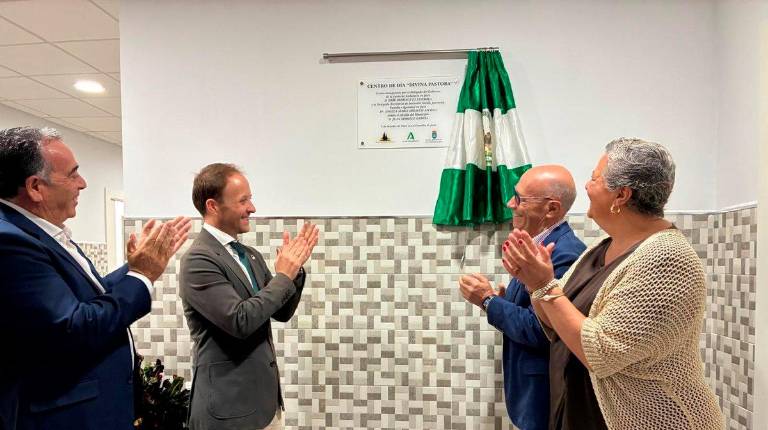 <i>Inauguración del Centro de Día Divina Pastora. / Junta de Andalucía.</i>
