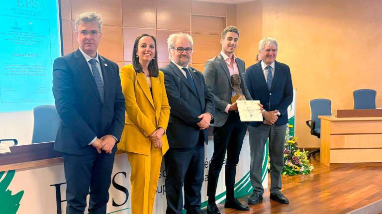 <i>Entrega del Premio Francisco Coello. / UJA.</i>