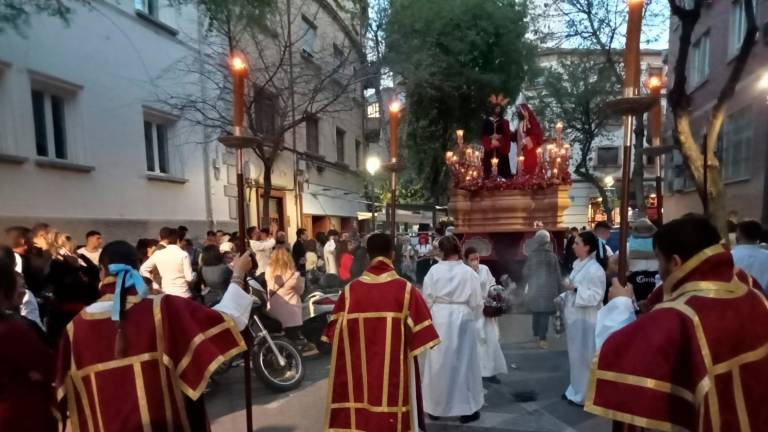 Desde las casas de Azahar vienen Jesús caritativo y María sanadora