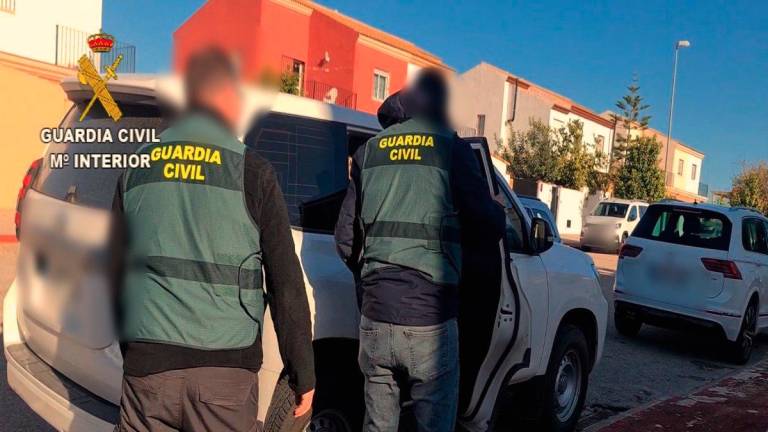 Detenidas diez personas en la desmantelación de una organización que introducía hachís por Cádiz y Málaga