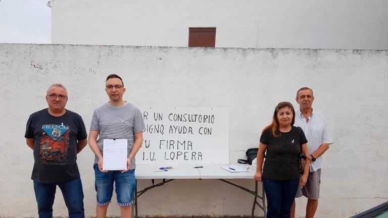 Firmas para el consultorio de Lopera