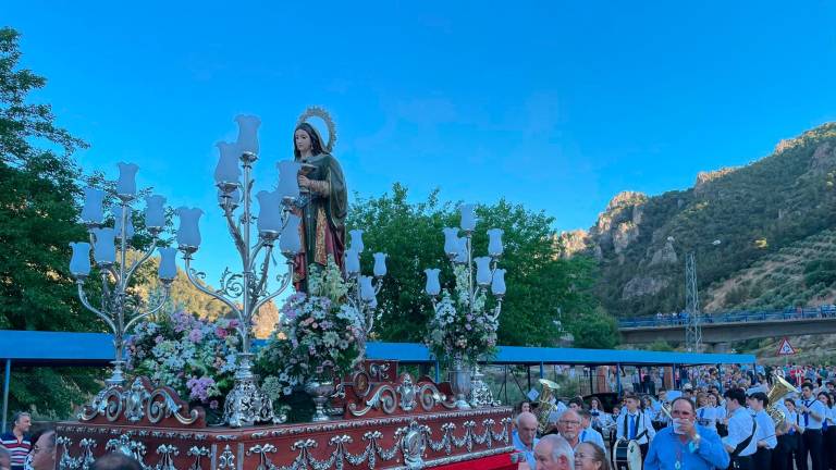 Veneración a Santa Lucía en la Puerta de Arenas, en Campillo de Arenas