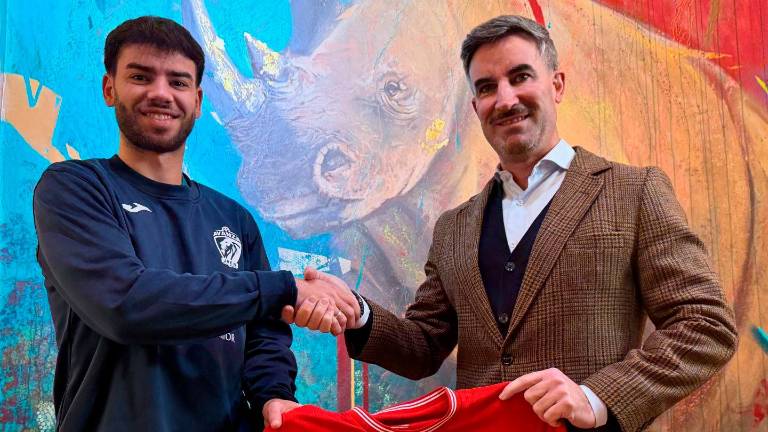 Carlos Luque ya ejerce como jugador del Avanza, al que llega cedido por el Jaén Paraíso Interior