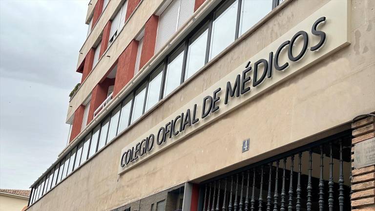 Fachada del Colegio Oficial de Médicos. / Europa Press.