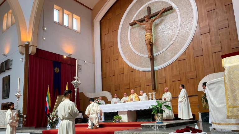 VÍDEO. Mejores momentos de la misa por San Agustín en Linares