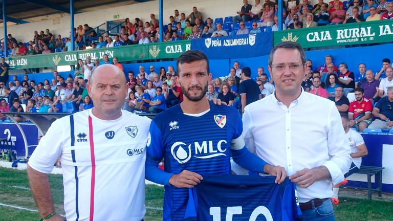 El Linares sigue en la cima a costa del Atlético Porcuna