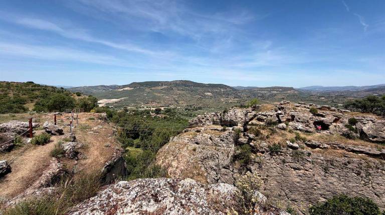 <i>Zona de Los Tajos, en la que se está habiltando el parque de turismo activo. / Ayuntamiento de Alcalá la Real. </i>