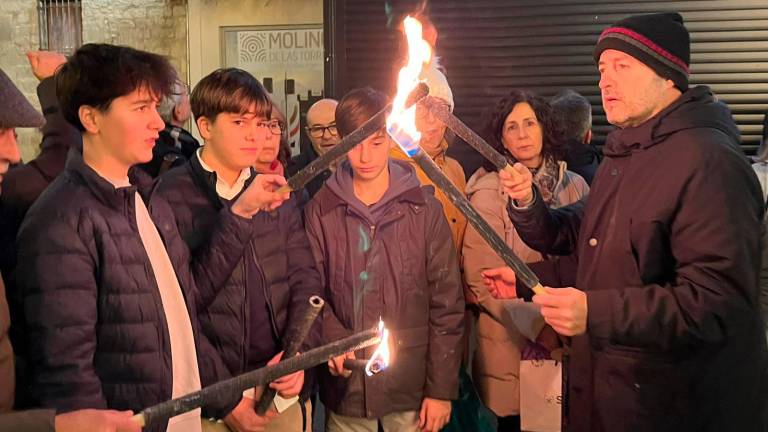 Fotogalería: La noche en la que Jaén ardió y corrió al unísono por la San Antón