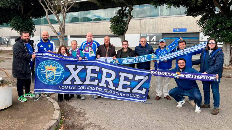 Recibimiento y convivencia entre los aficionados del Xerex CD y del Real Jaén