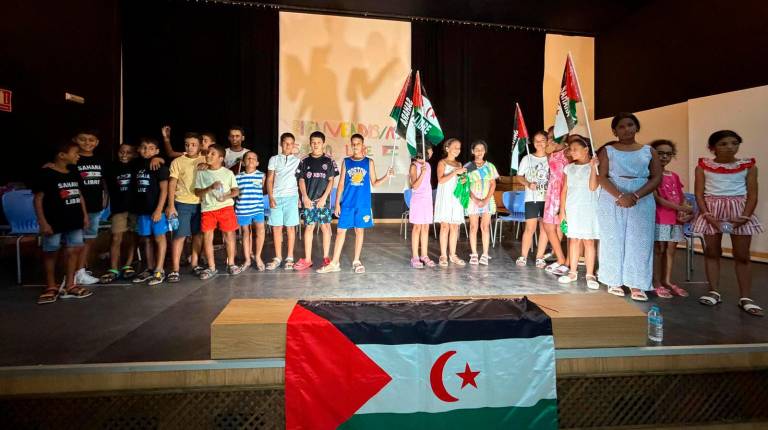 <i>Recibimiento a los menores saharauis, enmarcado en el proyecto “Vacaciones en paz”, promovido por la Asociación Amigos del Sáhara Libre. / Fotografías: Francisco J. Marín / Diario JAÉN.</i>