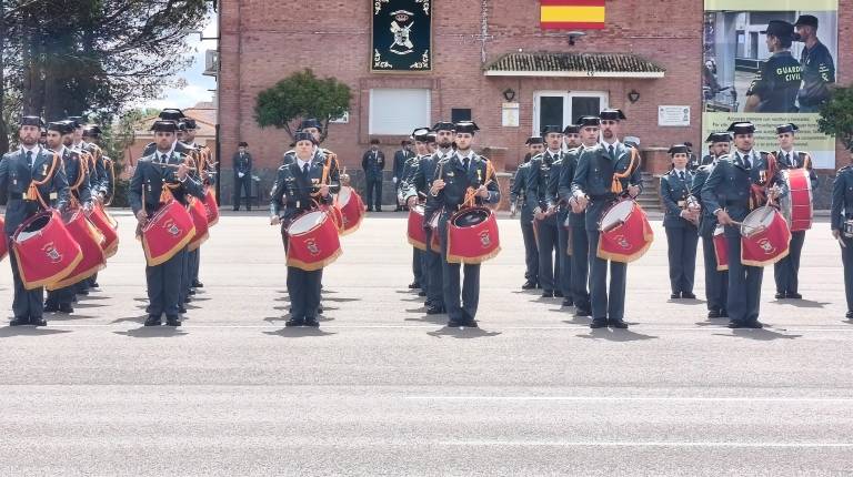 La jura de bandera de la Guardia Civil en Baeza, en imágenes