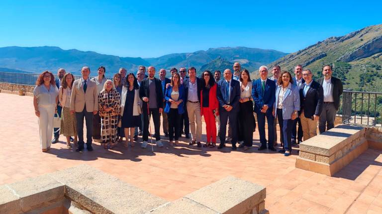 <i>Encuentro empresarial “Con-tacto”, organizado por Ilunion, grupo empresarial del Grupo Social ONCE en el Parador de Jaén. / Ayuntamiento de Jaén.</i>