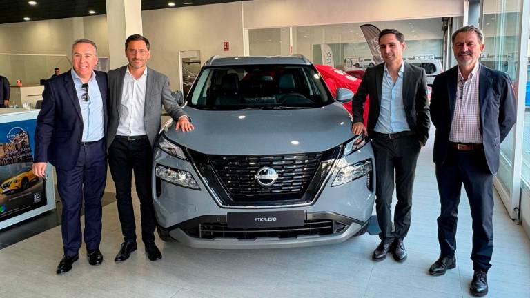 Nissan inaugura su concesionario y apunta a liderar el mercado jiennense
