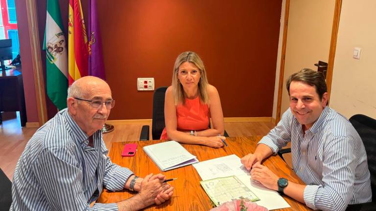 Reunión para la mejora de las infraestructuras del Polígono de Los Olivares