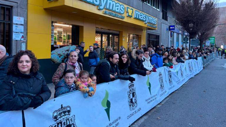 Fotogalería: La noche en la que Jaén ardió y corrió al unísono por la San Antón