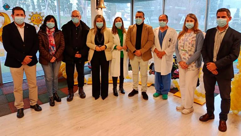 El Hospital de Jaén visibiliza y sensibiliza sobre la realidad del cáncer infantil