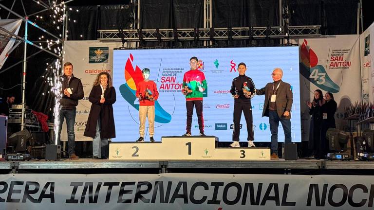 Fotogalería: La noche en la que Jaén ardió y corrió al unísono por la San Antón