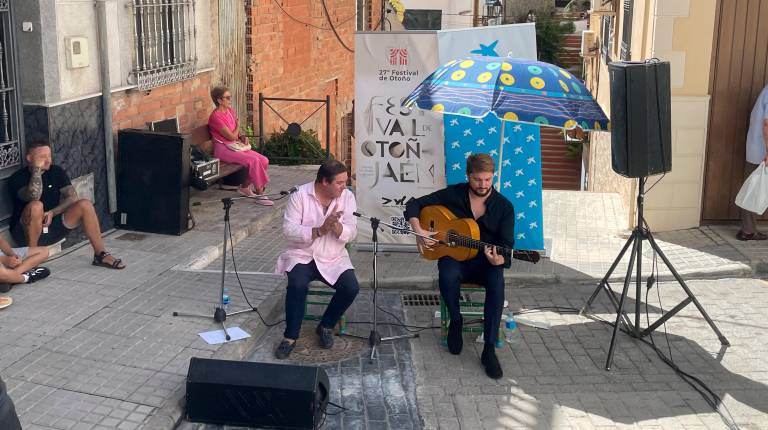 <i>El cantaor Curro Diaz y el guitarrista Juan Moreno. / Ana Lechuga / Diario JAÉN</i>
